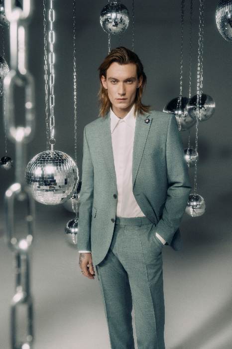 CARL GROSS SAVILE ROW FW25 00023