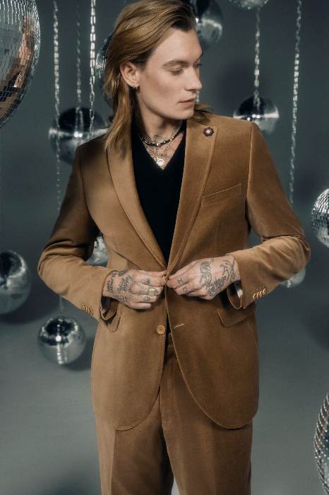 CARL GROSS YOUR OWN PARTY FW25 00003