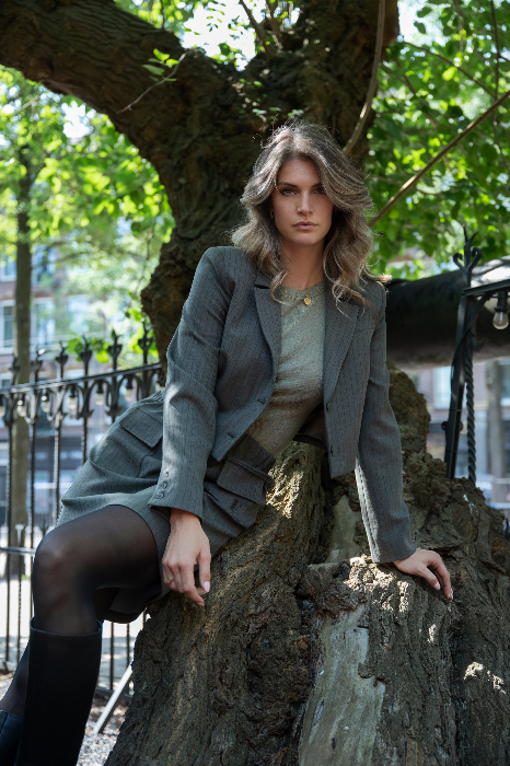 ELVIRA FW25 E4 00017