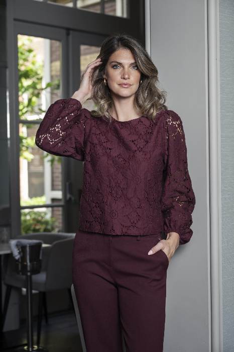 ELVIRA FW25 E4 00027