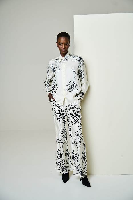 HERZENSANGELEGENHEIT FW25 FLASH 254 00028