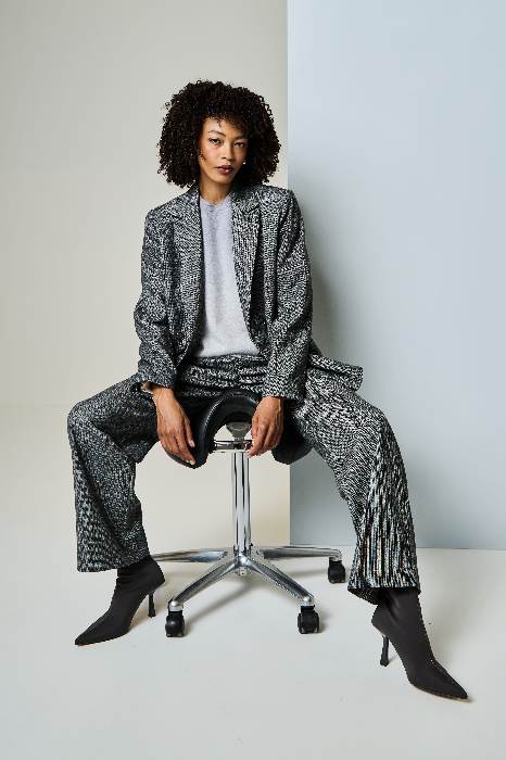 HERZENSANGELEGENHEIT FW25 FLASH 254 00048