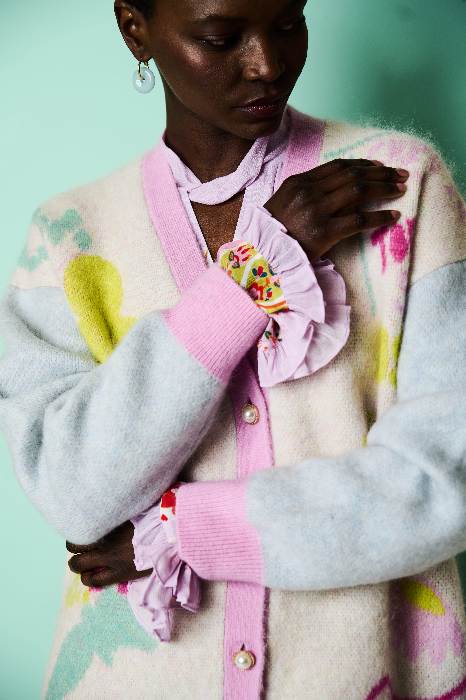 HERZENSANGELEGENHEIT FW25 FLASH 254 00058