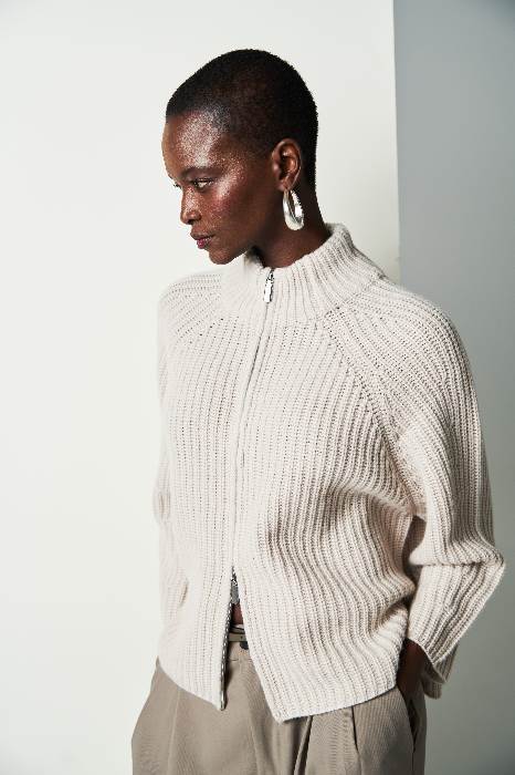 HERZENSANGELEGENHEIT FW25 FLASH 254 00078