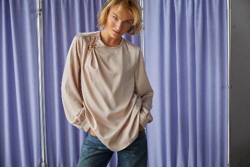 SISTERS POINT FW25 00065