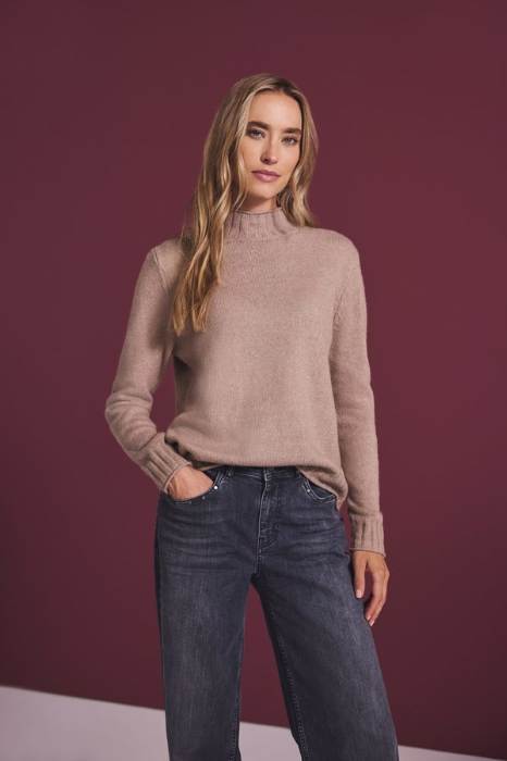 STREET ONE FW25 NOVEMBER 22