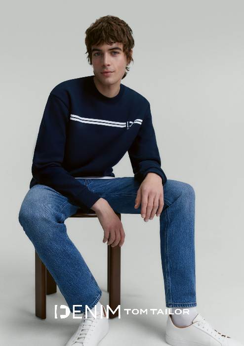 B2B_DTT_A3_Portrait_508.indd