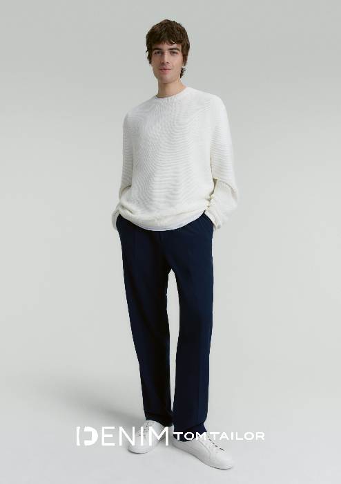 B2B_DTT_A3_Portrait_508.indd