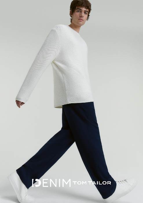 B2B_DTT_A3_Portrait_508.indd