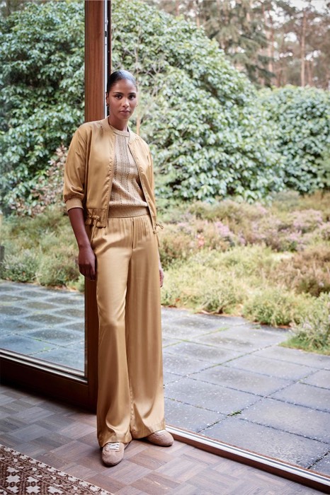 TRAMONTANA FW25 FALL 00024